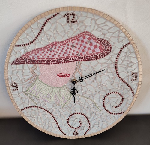 Horloge en mosaïque au motif rétro en Emaux de Briare Harmonie et micro-porcelaine